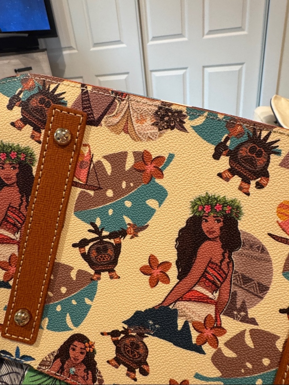 Dooney & Bourke Disney Moana purse - Picture 4 of 4
